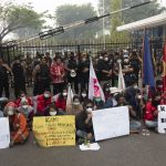 Satpol PP Provinsi Kalteng Lakukan Pengamanan Demo Sekber Anti Asap Kalimantan Tengah