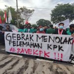 Gerakan Bersama KPK (GEBRAK), Lakukan Aksi Damai Di Kantor DPRD Provinsi Kalteng